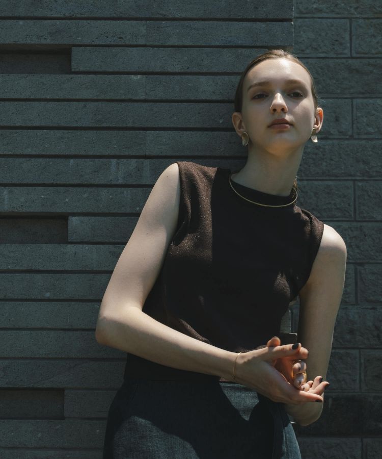 GEMSTONE SLEEVELESS KNIT