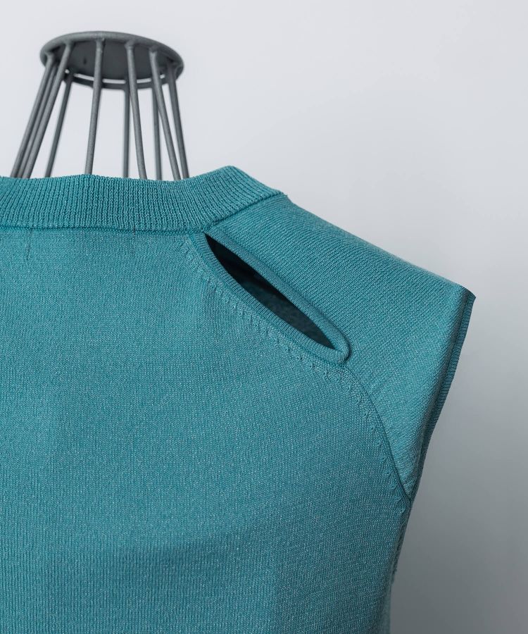 GEMSTONE SLEEVELESS KNIT